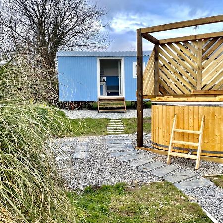 Апартаменты Apple Tree Hut Тенби Экстерьер фото